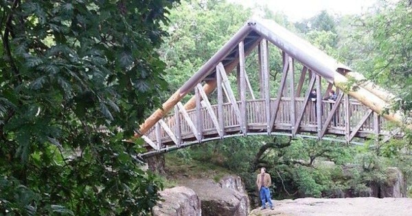 Bracklinn Falls bridge