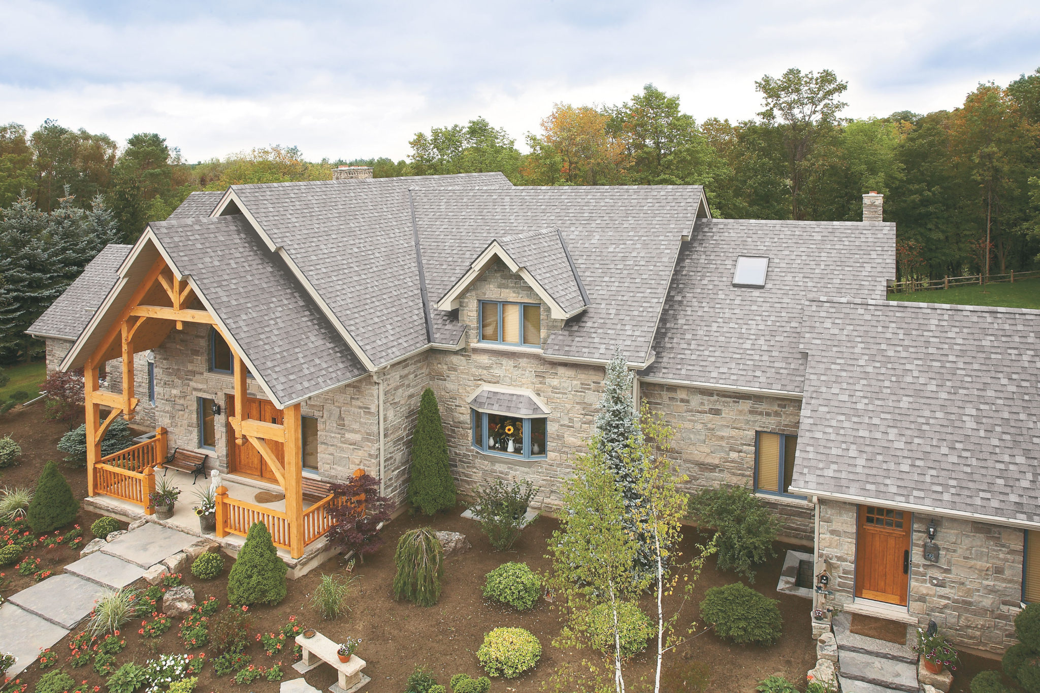 IKO - How to pick shingle colors to complement your home